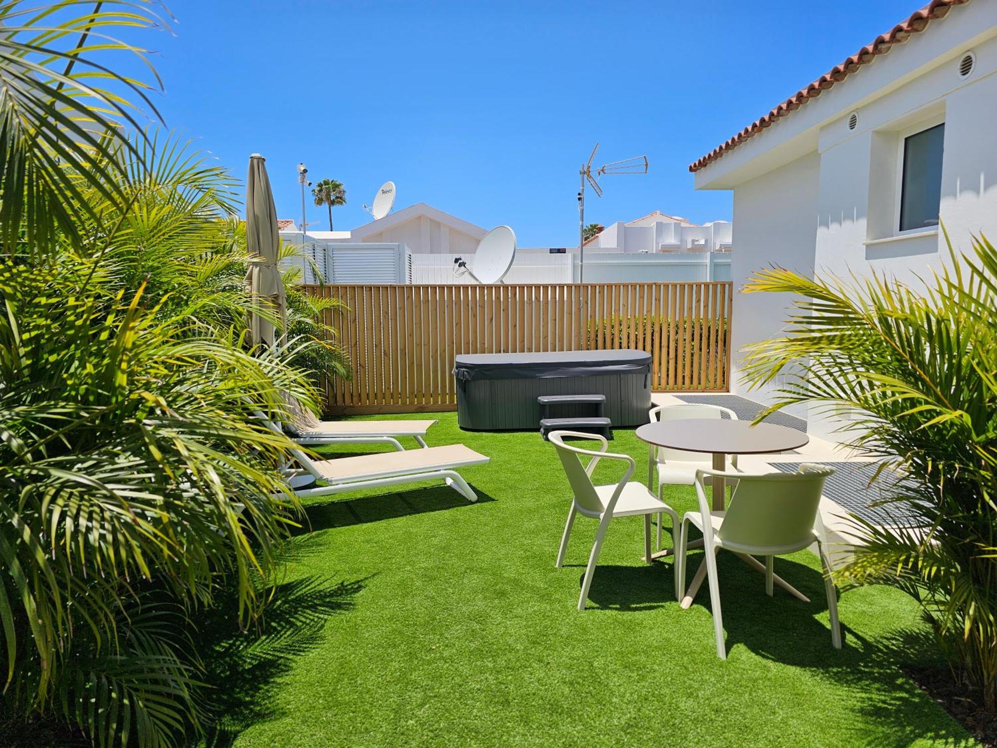Mar Bianco - Gay Men Only Aparthotel Maspalomas  Exteriör bild